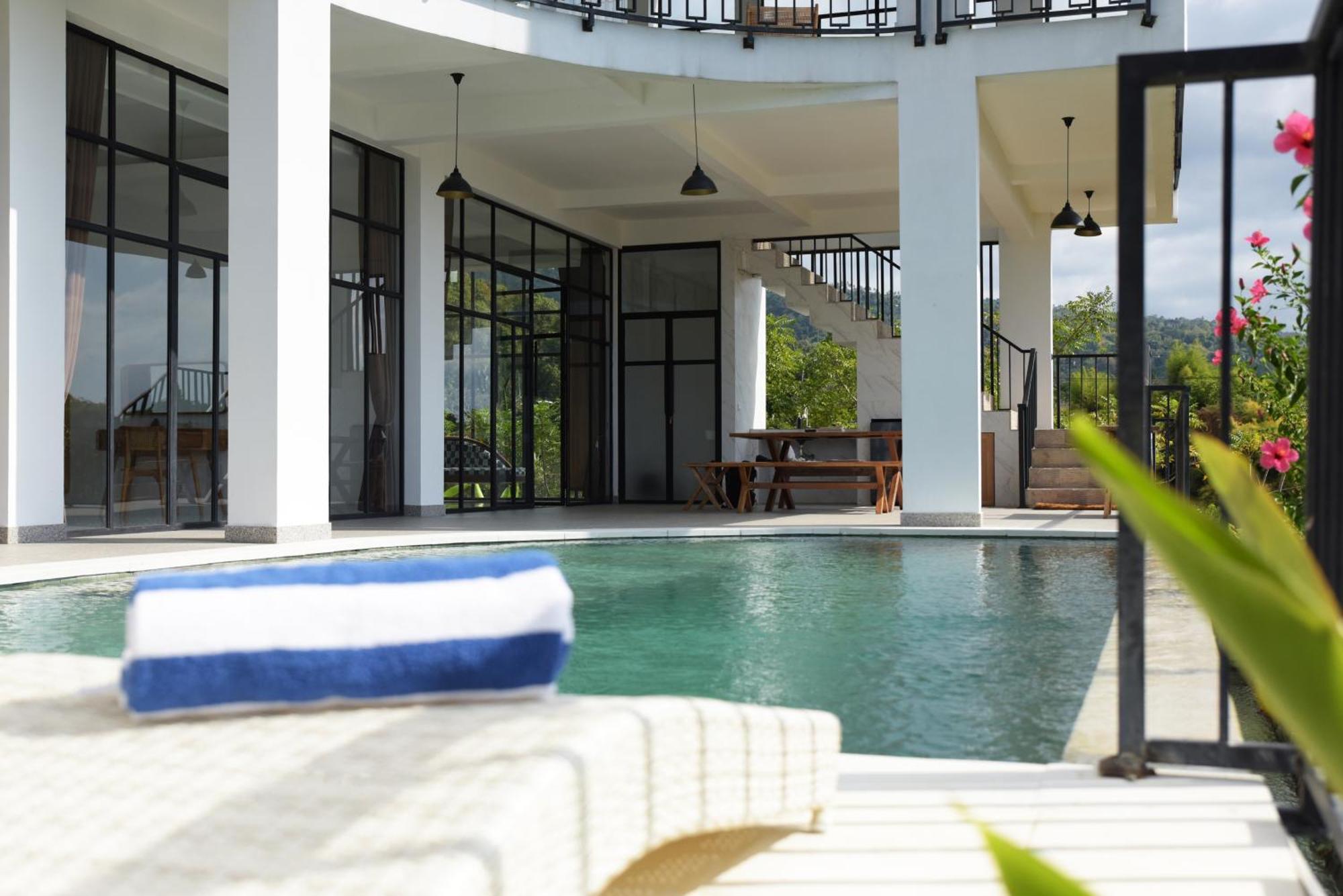Villa The Hacienda Lovina Extérieur photo